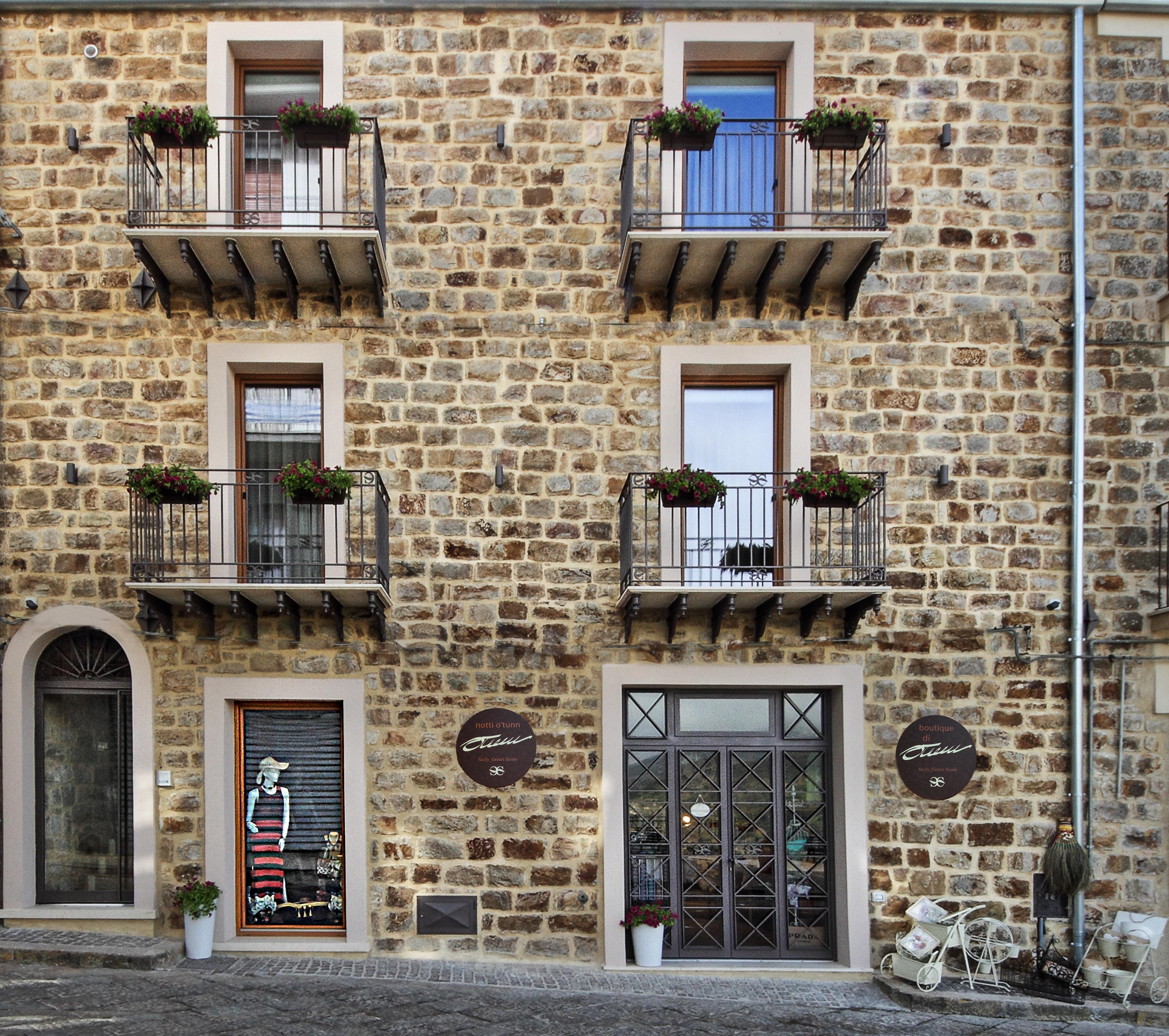 Notti O' Tunn Luxury Rooms In Centro Geraci Siculo Екстериор снимка