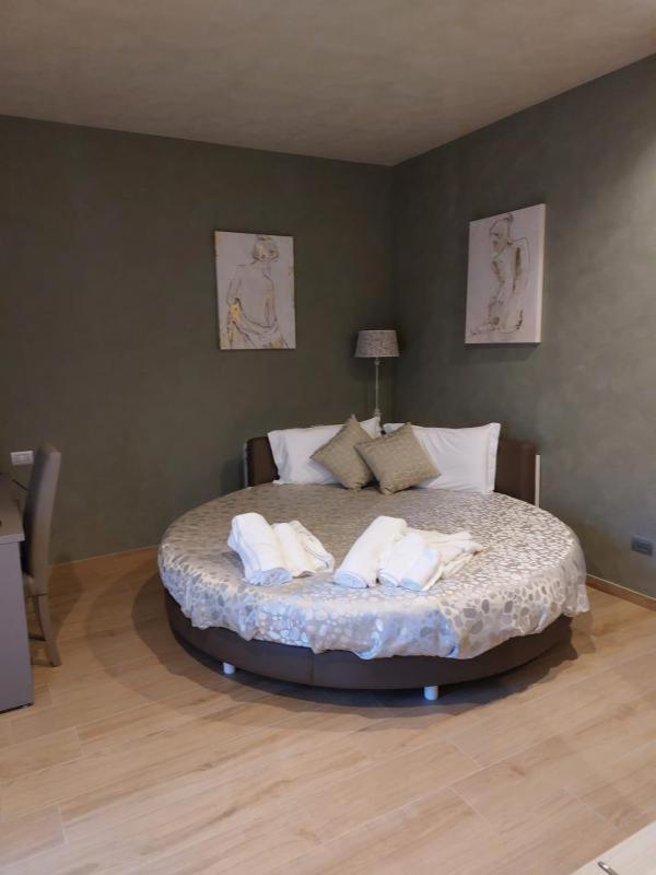 Notti O' Tunn Luxury Rooms In Centro Geraci Siculo Екстериор снимка