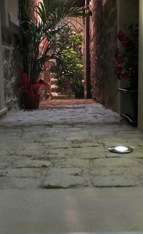 Notti O' Tunn Luxury Rooms In Centro Geraci Siculo Екстериор снимка