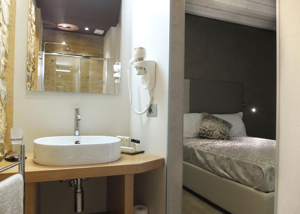 Notti O' Tunn Luxury Rooms In Centro Geraci Siculo Екстериор снимка